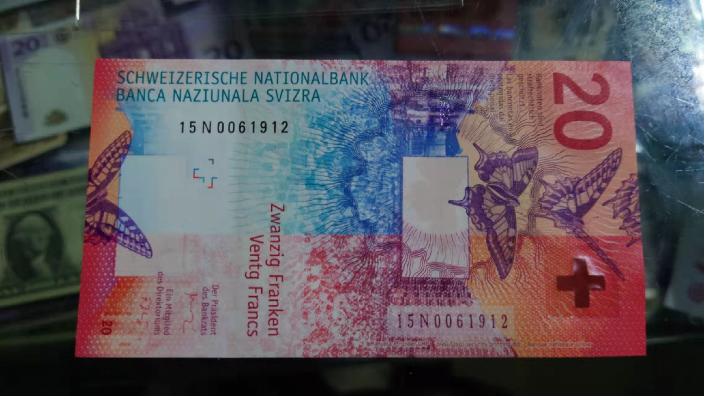 【囧羊收藏】精选微拍第45期暨2022年第二期 世界纸币精选 2015年瑞士20法郎 全新UNC无47尾号1912