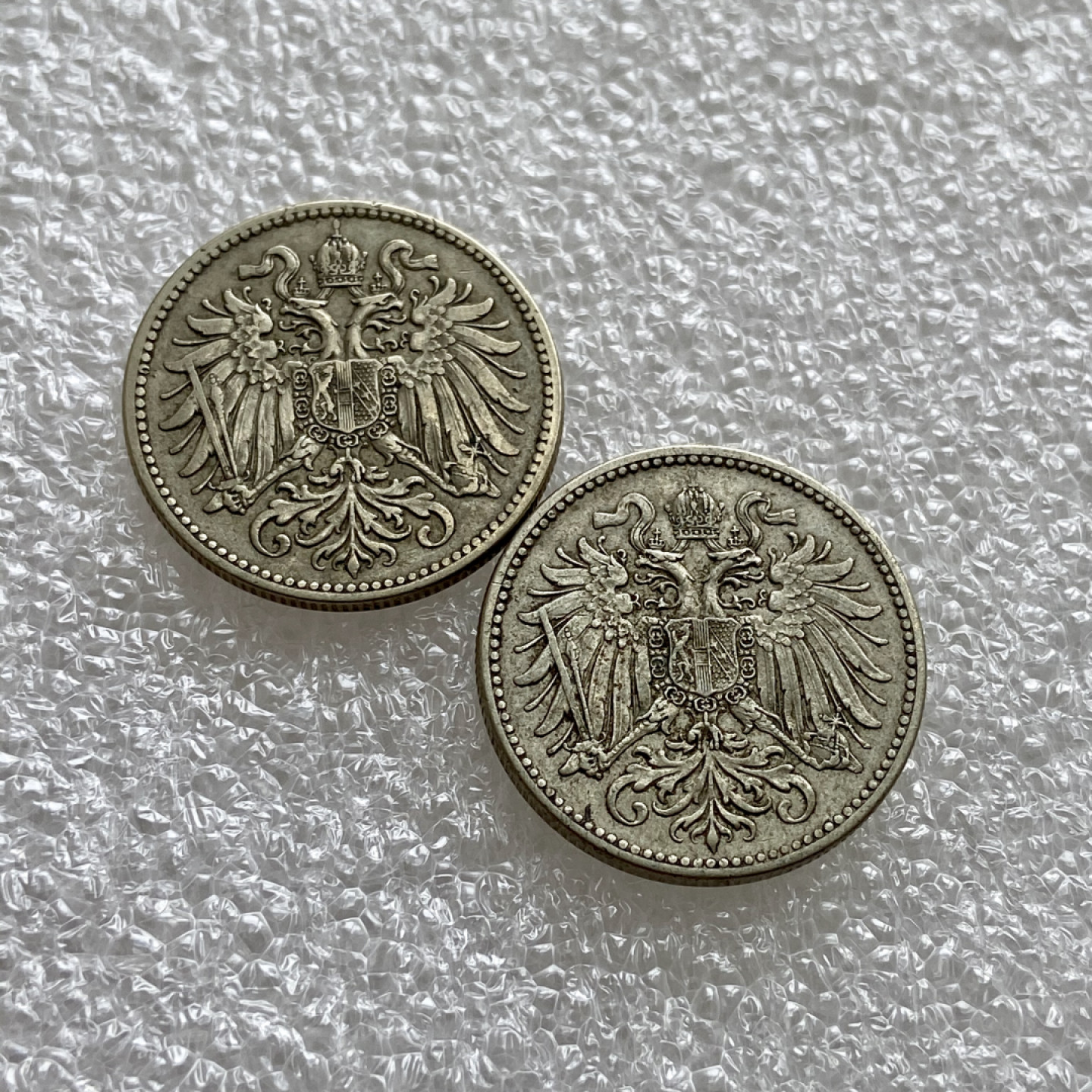 【Numismatist】第四场-0起拍-0佣金-包邮-世界硬币 奥匈1915-1916年10赫勒2枚 双头鹰