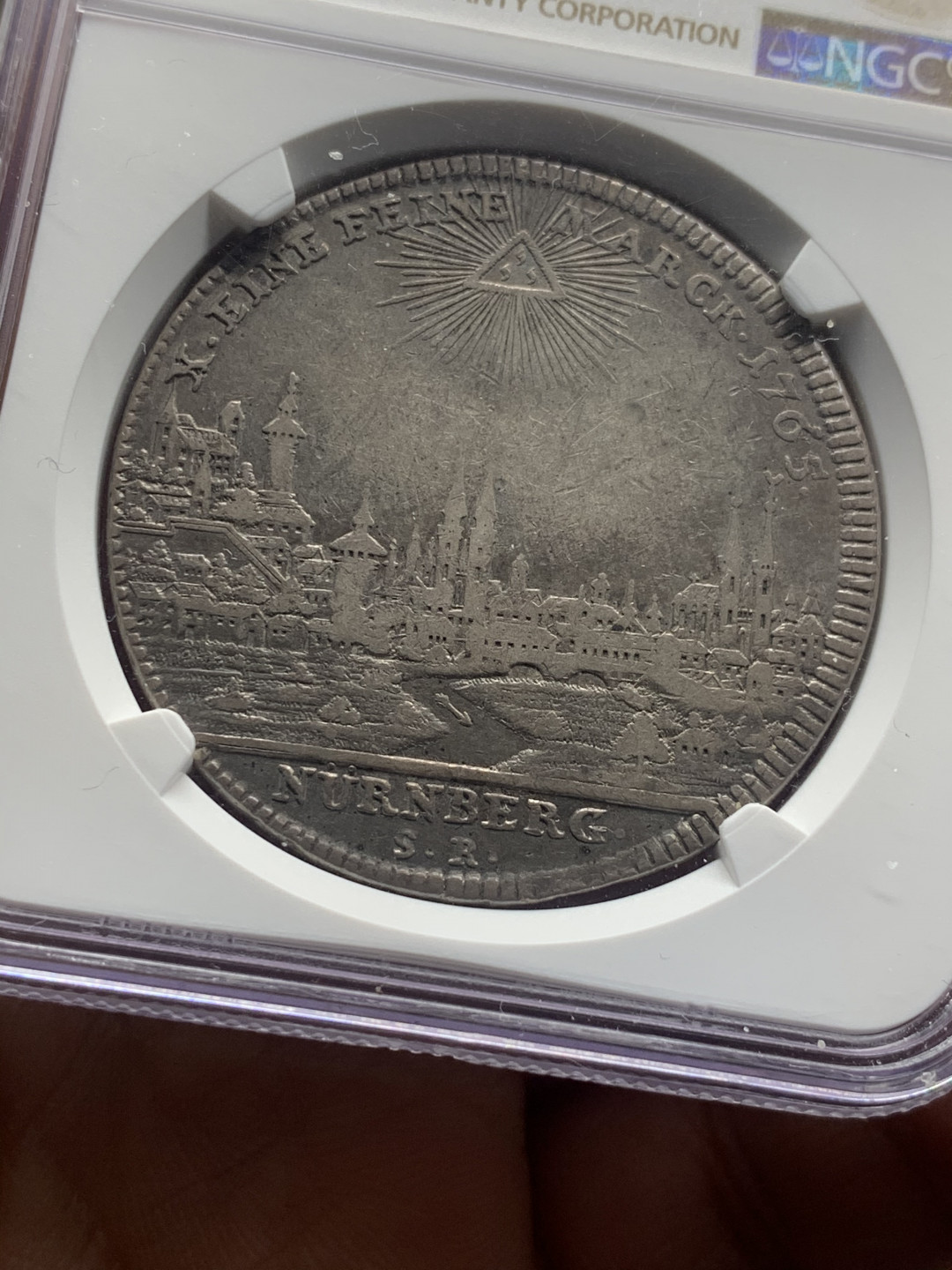 《竞宝斋》第30场-周日，周一，周二3场连拍（全场顺丰包邮） NGC-VF25 德国 纽伦堡 1765-SR 城市景观 双头鹰 约瑟夫二世 1泰勒 银币 深色包浆