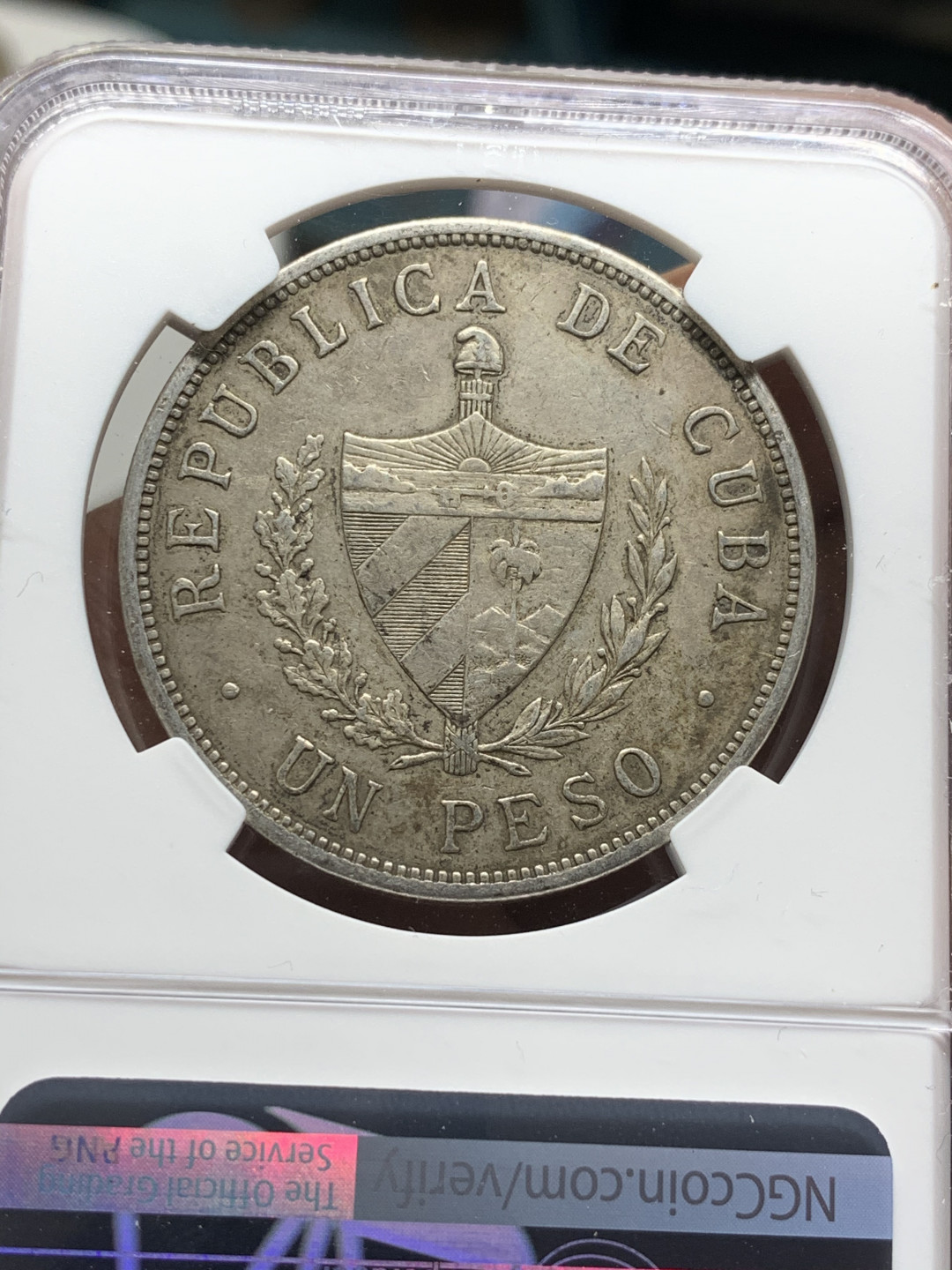 《竞宝斋》第30场-周日，周一，周二3场连拍（全场顺丰包邮） NGC-AU 古巴1933年 大五星版 1比索 大银币 老味道没给分可惜了
