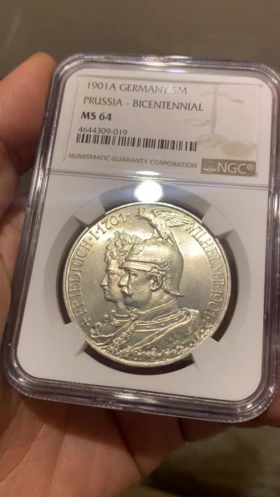 《竞宝斋》第30场-周日，周一，周二3场连拍（全场顺丰包邮） NGC-MS64 德国 普鲁士 1901-A 普鲁士建国200周年纪念 5马克 银币 淡黄包浆