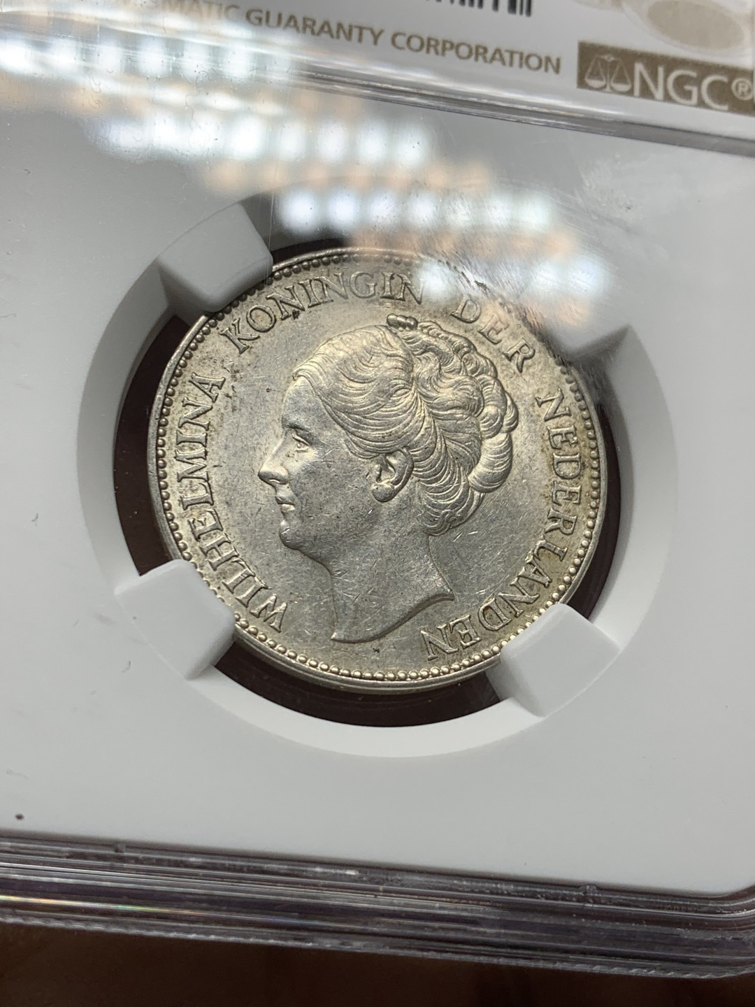 《竞宝斋》第30场-周日，周一，周二3场连拍（全场顺丰包邮） NGC-UNC 荷兰 1940年 威廉米娜女神 1盾 银币 原光好品 小豪子好品比较难得