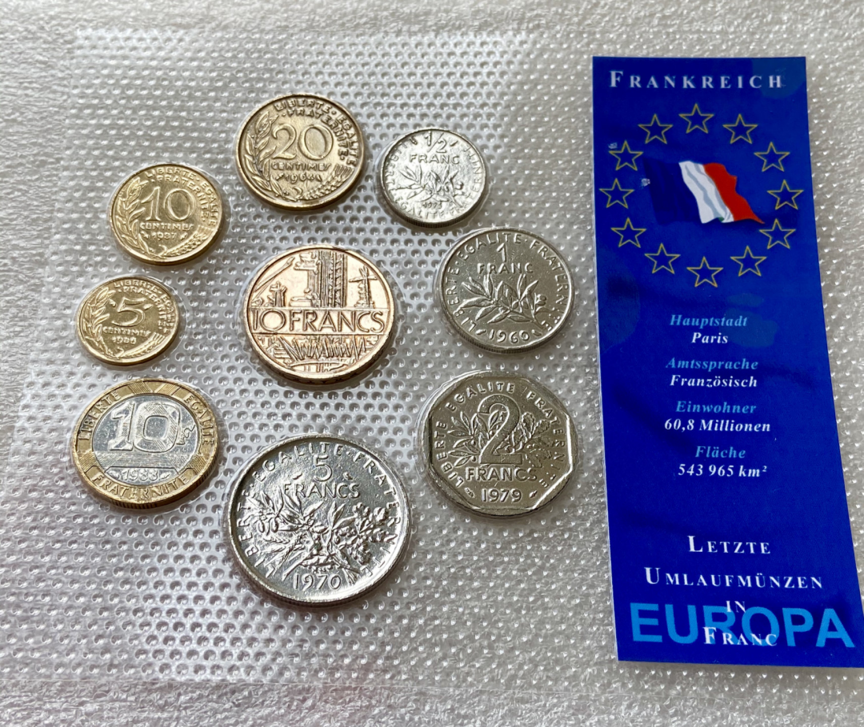 【Numismatist】第四场-0起拍-0佣金-包邮-世界硬币 法国9枚硬币一组 密封卡册