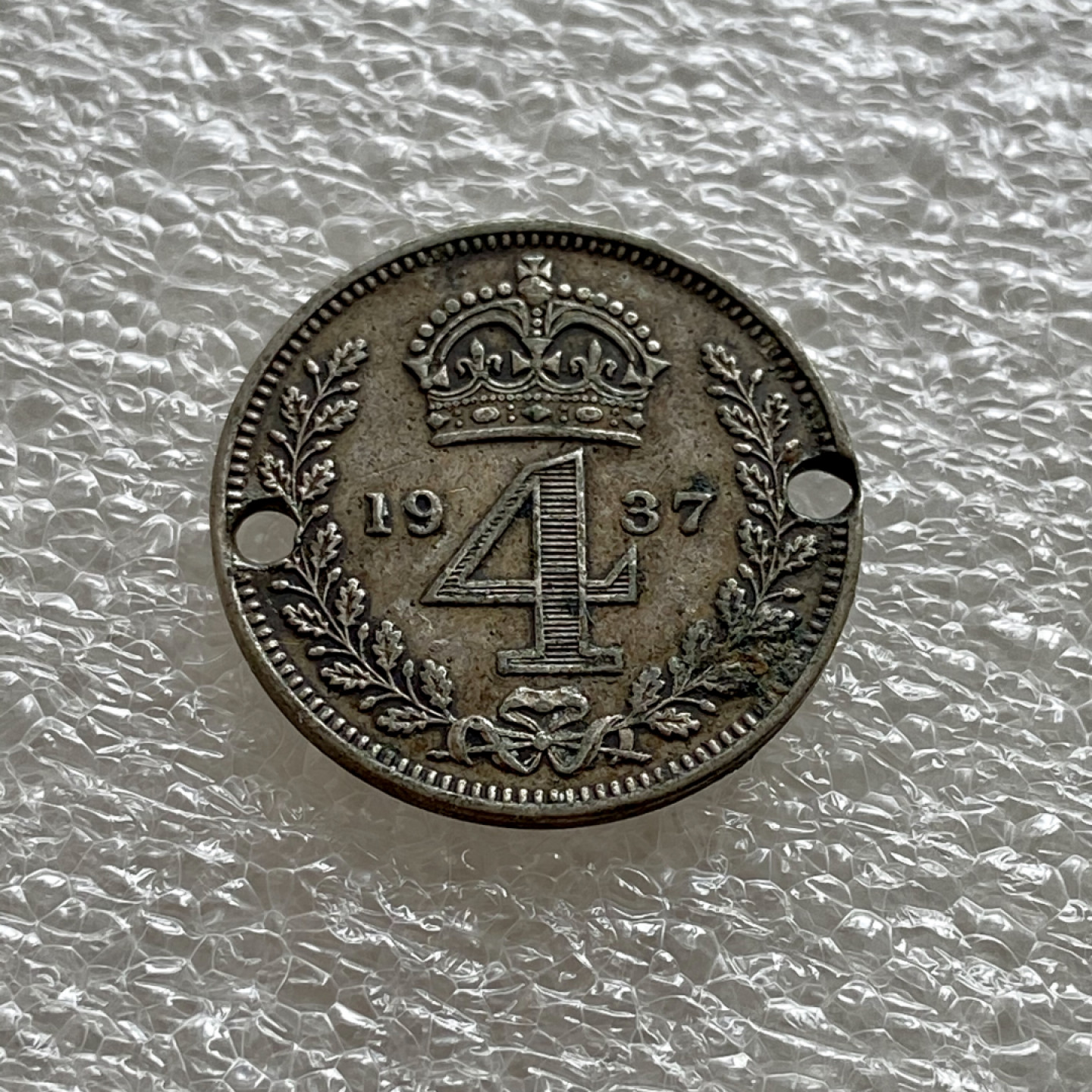 【Numismatist】第四场-0起拍-0佣金-包邮-世界硬币 英国乔治六世1937年4便士精制银币 发行量1325枚 有孔