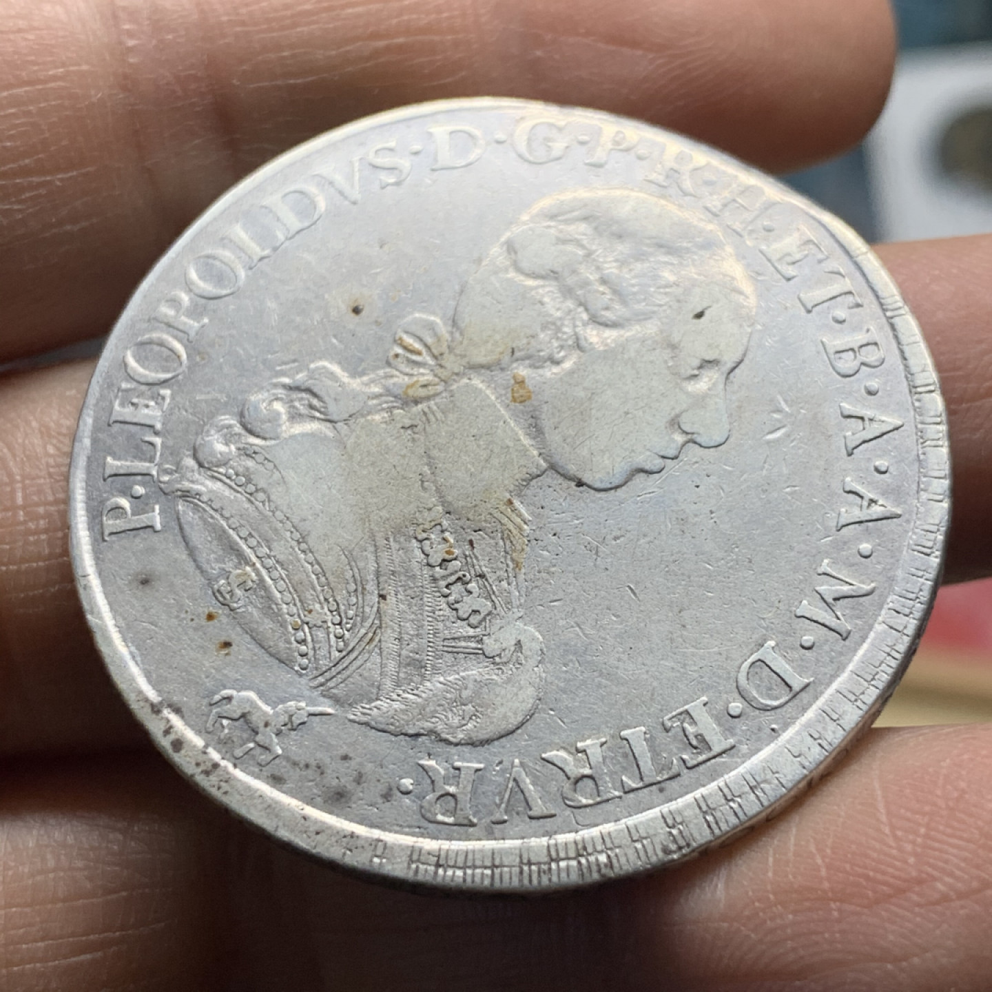 《竞宝斋》第30场-周日，周一，周二3场连拍（全场顺丰包邮） 意大利 托斯卡纳 1789年 1F 大银币 磨具偏打 无磕碰无划痕 状态已经算不错了 边纹无损