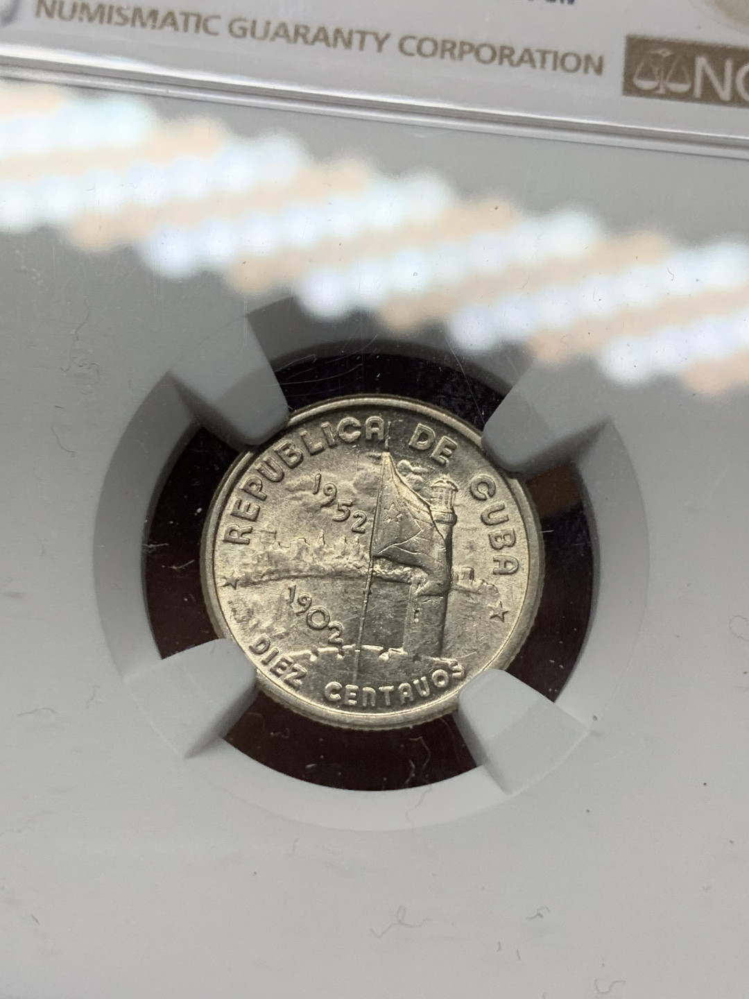 《竞宝斋》第30场-周日，周一，周二3场连拍（全场顺丰包邮） NGC-MS62+ 古巴 1952年 50周年纪念 10分 原光银币 少见品种