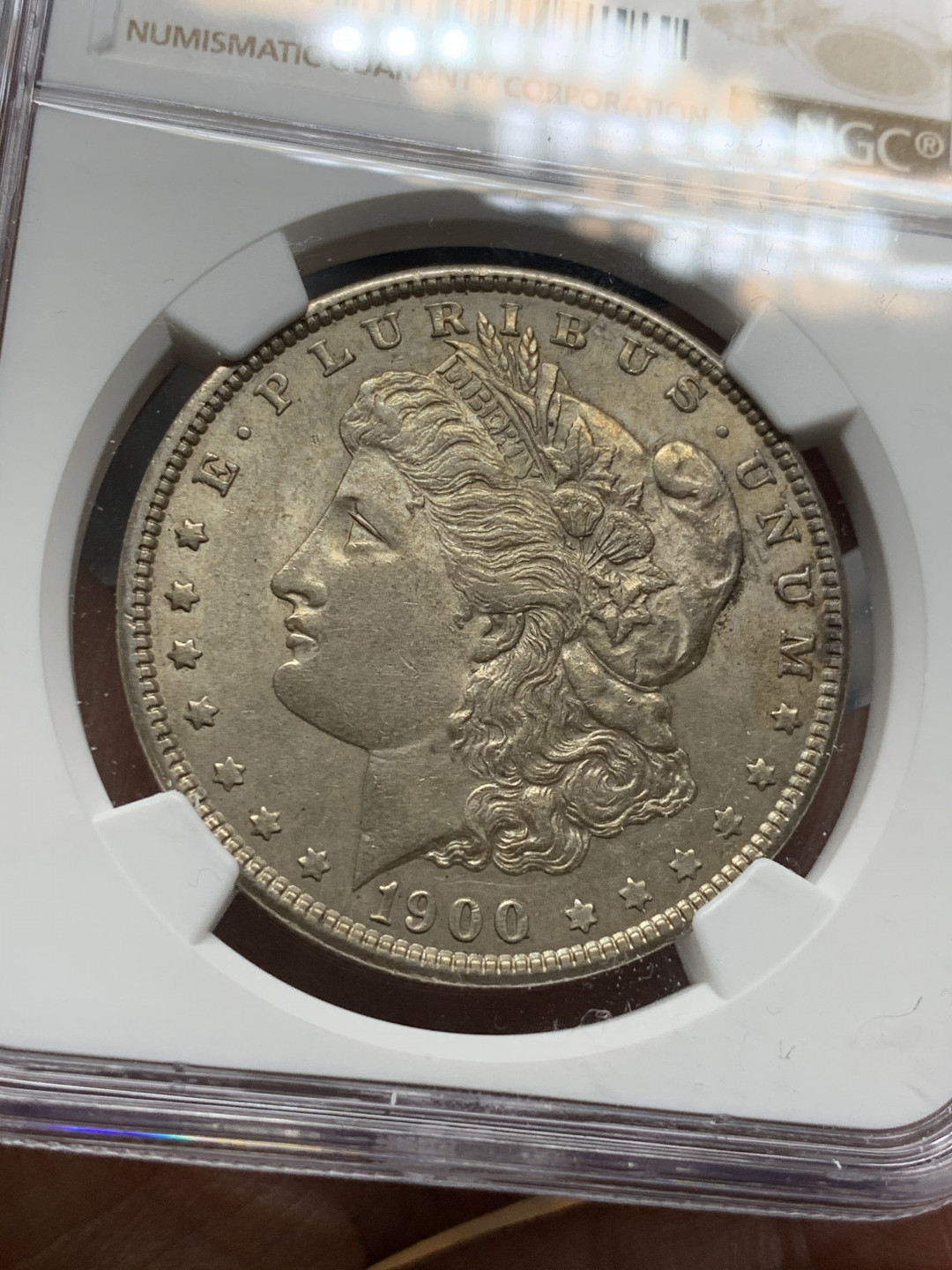 《竞宝斋》第30场-周日，周一，周二3场连拍（全场顺丰包邮） NGC-MS62 美国摩根 1900年 1元 大银币 原光好品 淡彩包浆