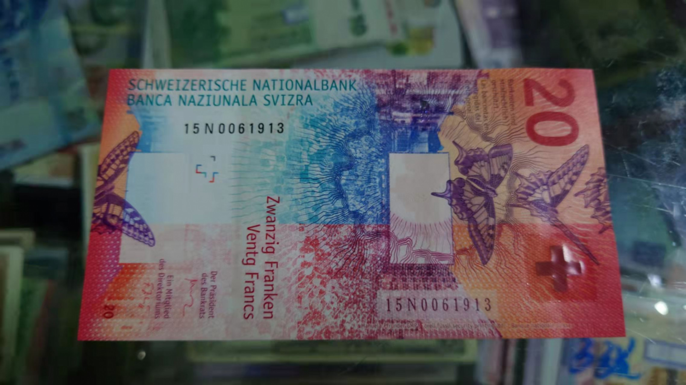 【囧羊收藏】精选微拍第45期暨2022年第二期 世界纸币精选 2015年瑞士20法郎 全新UNC无47尾号1913