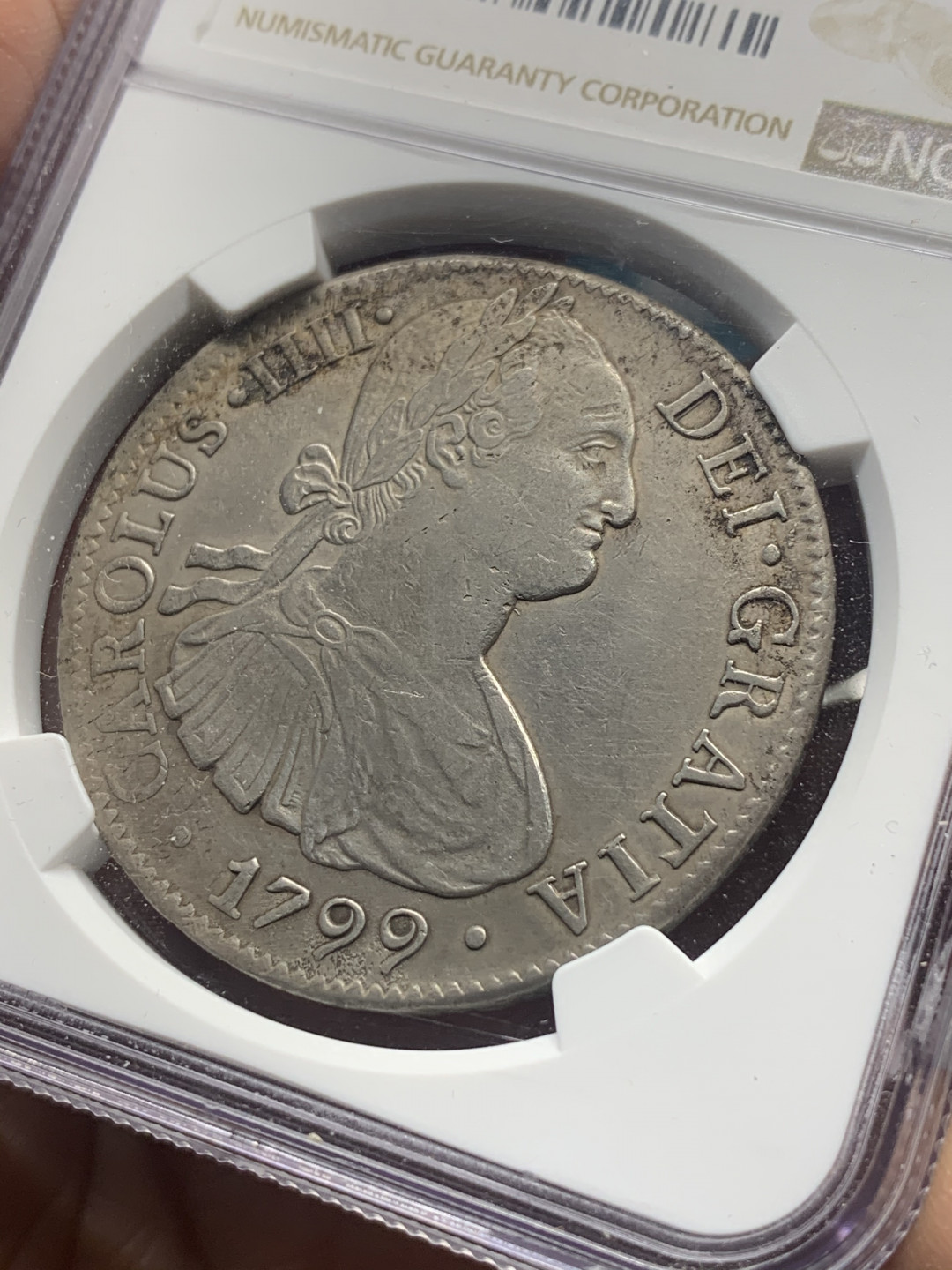 《竞宝斋》第30场-周日，周一，周二3场连拍（全场顺丰包邮） NGC评级 墨西哥1799年 卡四 8R 双柱大银币 原味好细节