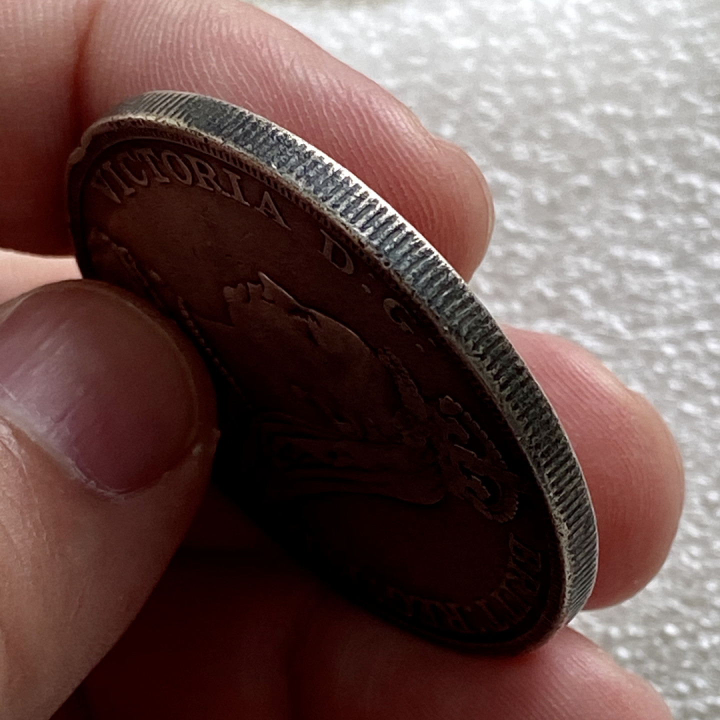 【Numismatist】第四场-0起拍-0佣金-包邮-世界硬币 英国维多利亚女王1889年马剑银币 包浆纯熟