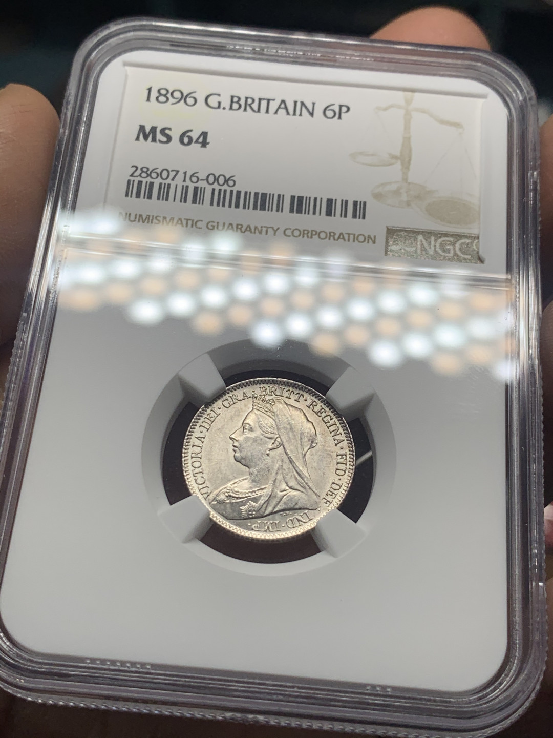 《竞宝斋》第30场-周日，周一，周二3场连拍（全场顺丰包邮） NGC-MS64英国1896年 维多利亚披纱 6便士 银币 原光品相，分数难得