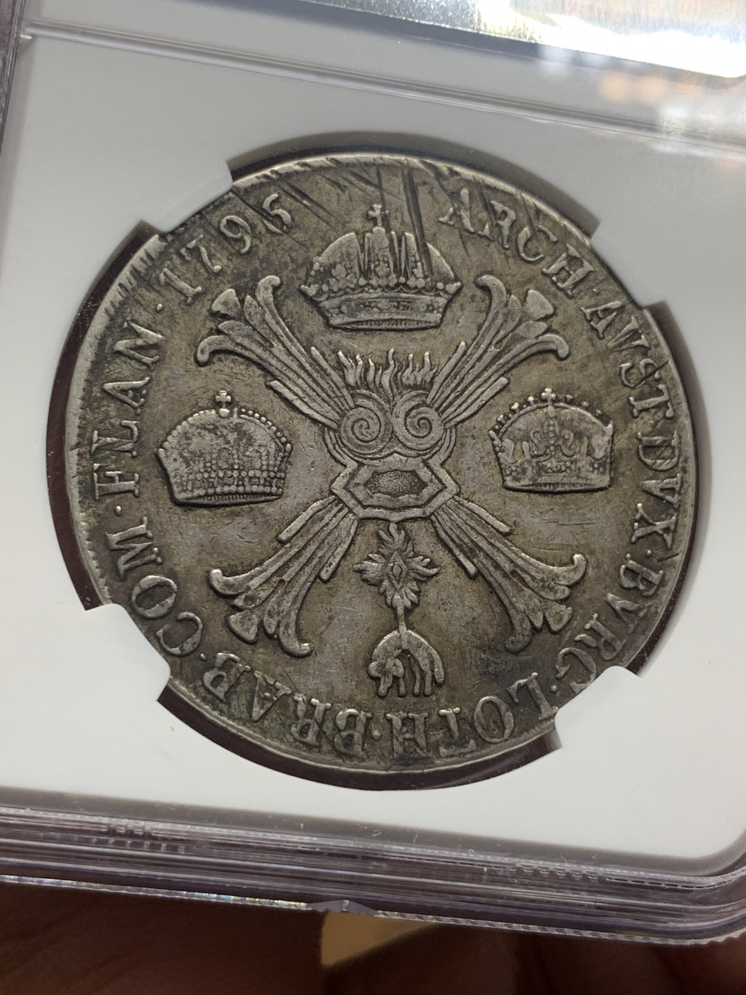 《竞宝斋》第30场-周日，周一，周二3场连拍（全场顺丰包邮） NGC-VF35 1795年米兰大公国弗朗茨二世泰勒 比奥属尼德兰的十字科罗那少见，季军分