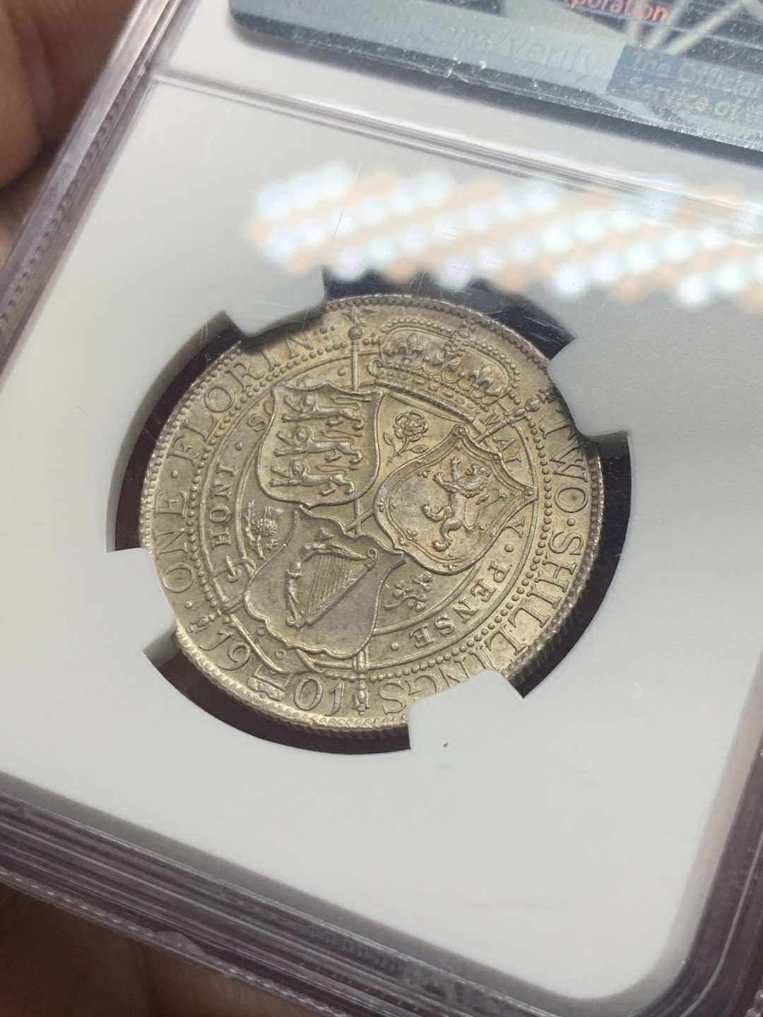 《竞宝斋》第30场-周日，周一，周二3场连拍（全场顺丰包邮） NGC-MS 64 英国 1901年  维多利亚披纱 2先令 福林银币 难得状态