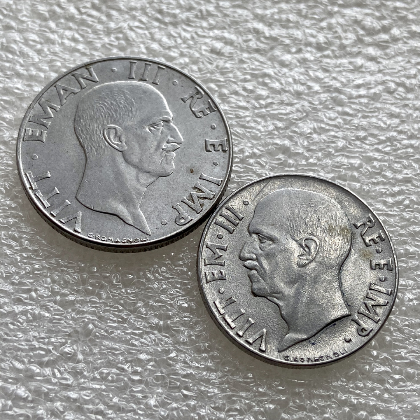 【Numismatist】第四场-0起拍-0佣金-包邮-世界硬币 意大利二战1940-1941年20分、50分两枚 带光品