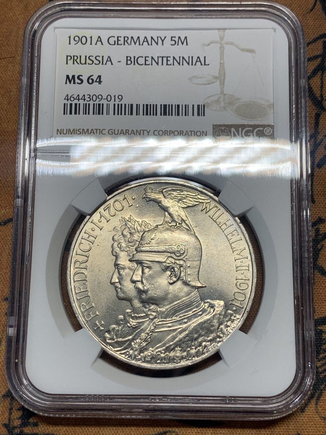 《竞宝斋》第30场-周日，周一，周二3场连拍（全场顺丰包邮） NGC-MS64 德国 普鲁士 1901-A 普鲁士建国200周年纪念 5马克 银币 淡黄包浆