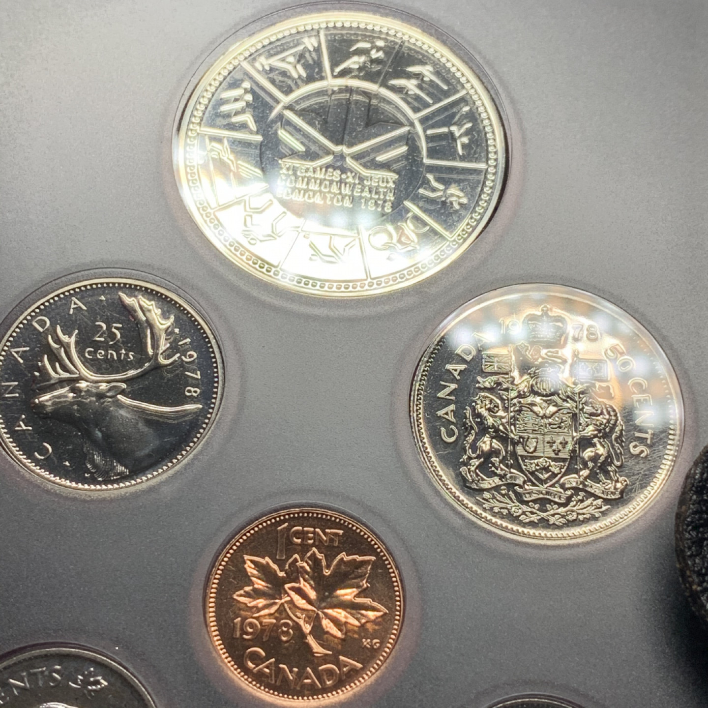 《竞宝斋》第30场-周日，周一，周二3场连拍（全场顺丰包邮） 加拿大 1978年 原盒7枚 精致套币 含1枚大银币