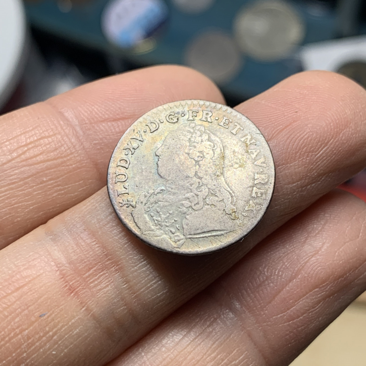 《竞宝斋》第30场-周日，周一，周二3场连拍（全场顺丰包邮） 法国 1728年 路易十五 12S 小银币 原味 这样的品相已经非常难得