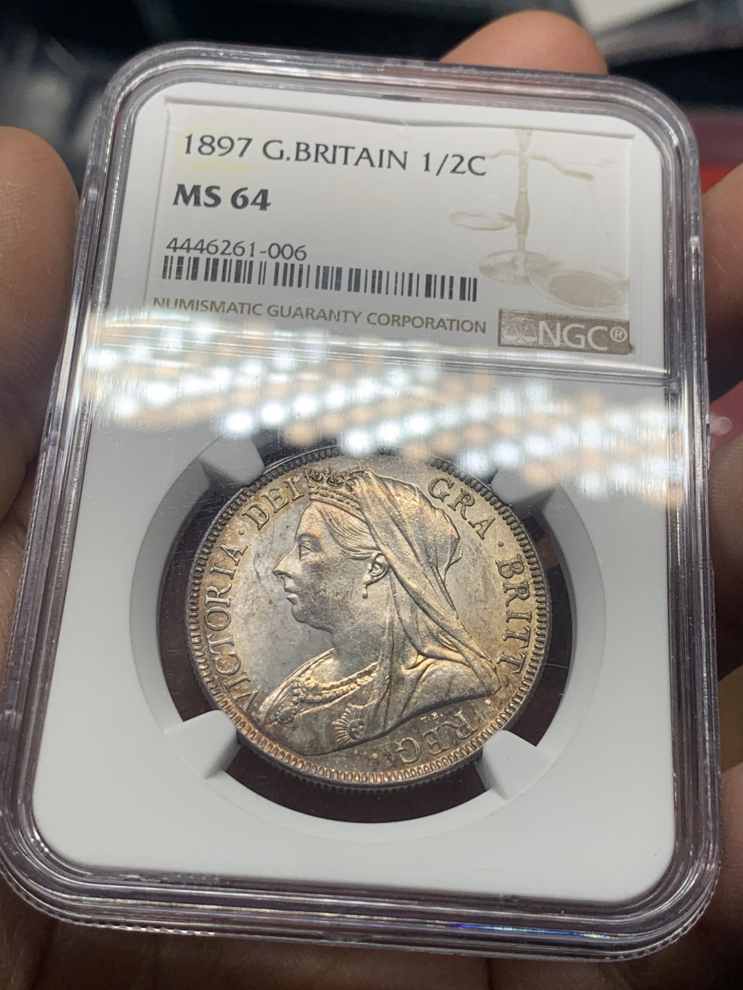 《竞宝斋》第30场-周日，周一，周二3场连拍（全场顺丰包邮） NGC-MS64 英国 1897年  维多利亚披纱 半克朗 银币 五彩包浆 十字光轮