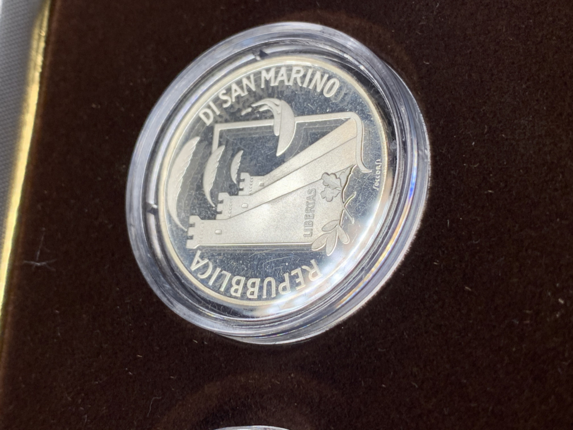 《竞宝斋》第30场-周日，周一，周二3场连拍（全场顺丰包邮） 原盒证书 圣马力诺 1988年冬奥会 500/1000里拉 精制PROOF银币一对 完美状态