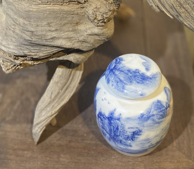 手绘青花瓷茶叶罐 手绘青花瓷茶叶罐