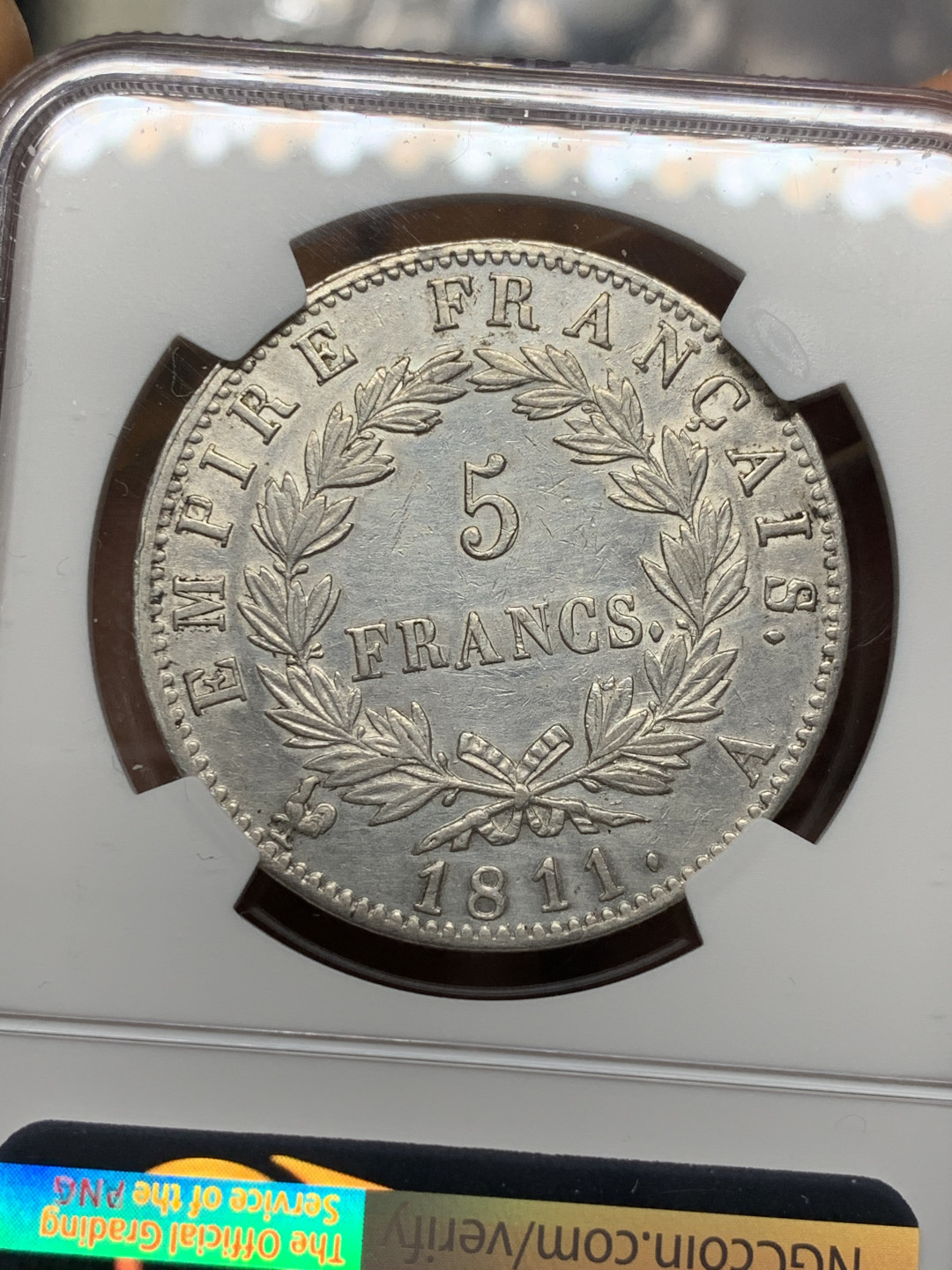 《竞宝斋》第31场（年内尾拍）-周日，周一，周二3场连拍（全场顺丰包邮） NGC 评级 法国 1811年拿一 花冠版 5法郎 大银币 整体深打，磨损小，花冠清晰 值得收藏