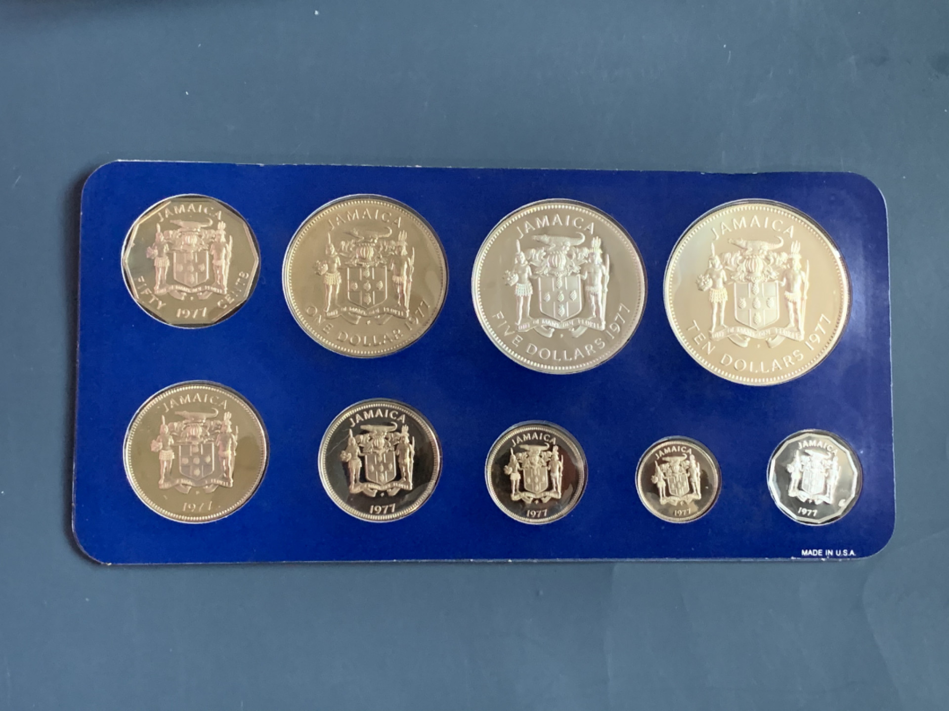 《竞宝斋》第31场（年内尾拍）-周日，周一，周二3场连拍（全场顺丰包邮） 牙买加 1977年 精制套币9枚含2枚大银币80克原盒原证