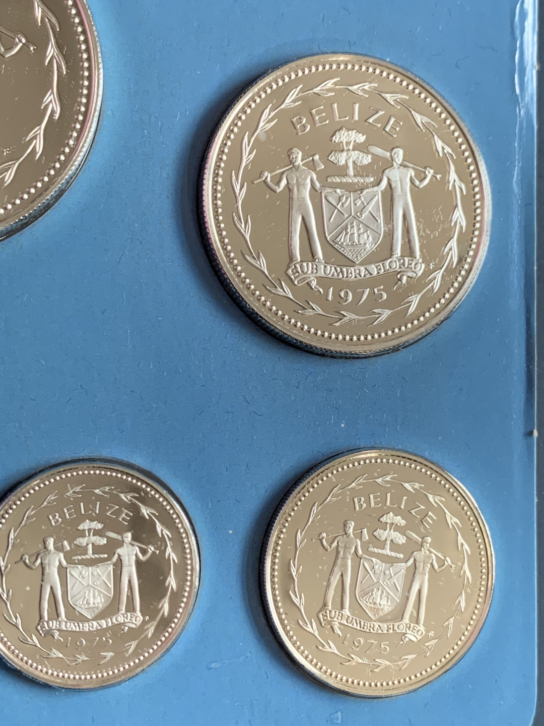 《竞宝斋》第31场（年内尾拍）-周日，周一，周二3场连拍（全场顺丰包邮） 伯利兹 1975年 精制套币8枚全银103克原盒原证