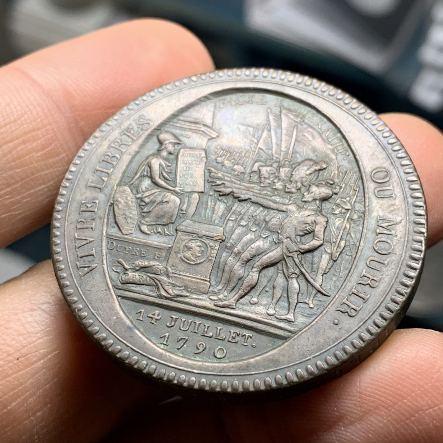 《竞宝斋》第31场（年内尾拍）-周日，周一，周二3场连拍（全场顺丰包邮） 高细节 法国 1792年 大革命 莫奈龙 5索尔 大铜币 细节见图  31.1克  39.8mm