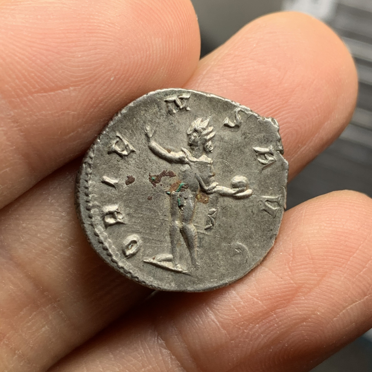 《竞宝斋》第31场（年内尾拍）-周日，周一，周二3场连拍（全场顺丰包邮） 好品古罗马银币 戈尔迪安三世  公元 242-244 年 重量：4克，宽：22.6mm 难得品相 人物生动，细节清晰