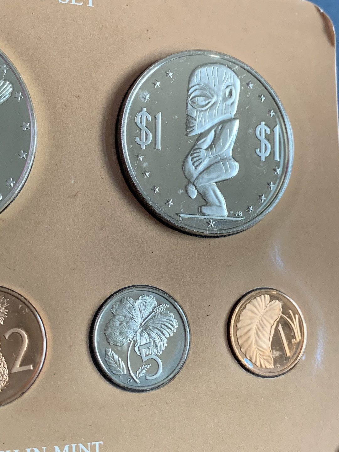 《竞宝斋》第31场（年内尾拍）-周日，周一，周二3场连拍（全场顺丰包邮） 库克群岛 1976年 精制套币8枚含1枚大银币27克原盒原证