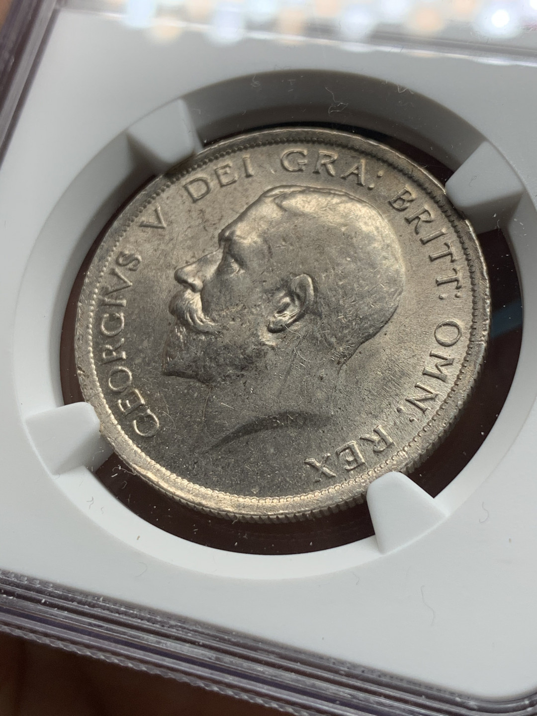 《竞宝斋》第31场（年内尾拍）-周日，周一，周二3场连拍（全场顺丰包邮） NGC-AU58 英国 1918年 高银版 乔五半克朗银币 因为模具所致 乔五半克朗基本见不到头发，这枚细节很好