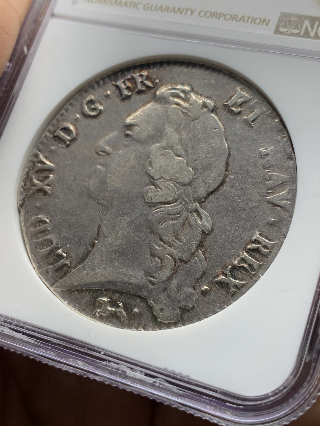 《竞宝斋》第31场（年内尾拍）-周日，周一，周二3场连拍（全场顺丰包邮） 唯一冠军分 NGC-XF40 法国 1757年 L版 路易十五埃居大银币 细节清晰，少见品种本枚冠军 上分太难