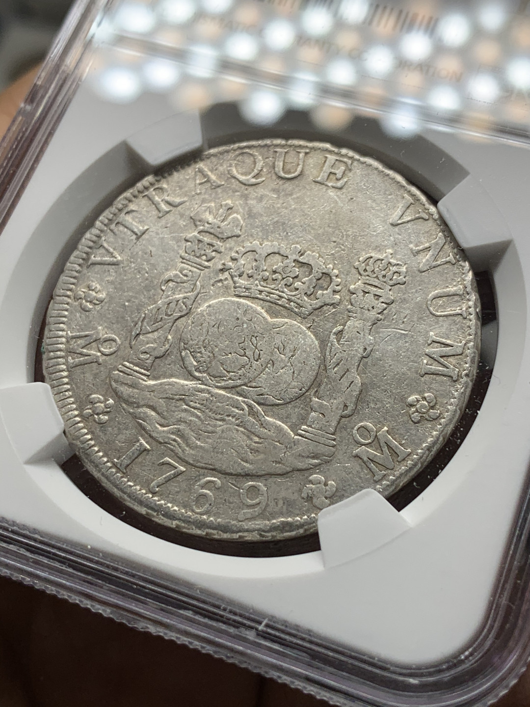 《竞宝斋》第31场（年内尾拍）-周日，周一，周二3场连拍（全场顺丰包邮） NGC-XFD  1769  西属墨西哥  卡洛斯三世  早期地球  8里亚尔  原味难得  