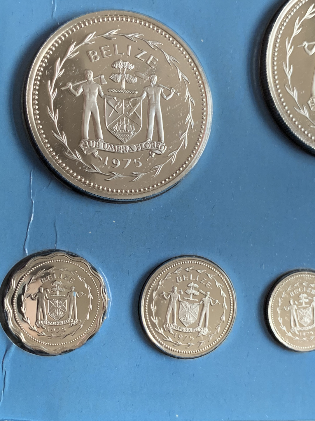 《竞宝斋》第31场（年内尾拍）-周日，周一，周二3场连拍（全场顺丰包邮） 伯利兹 1975年 精制套币8枚全银103克原盒原证