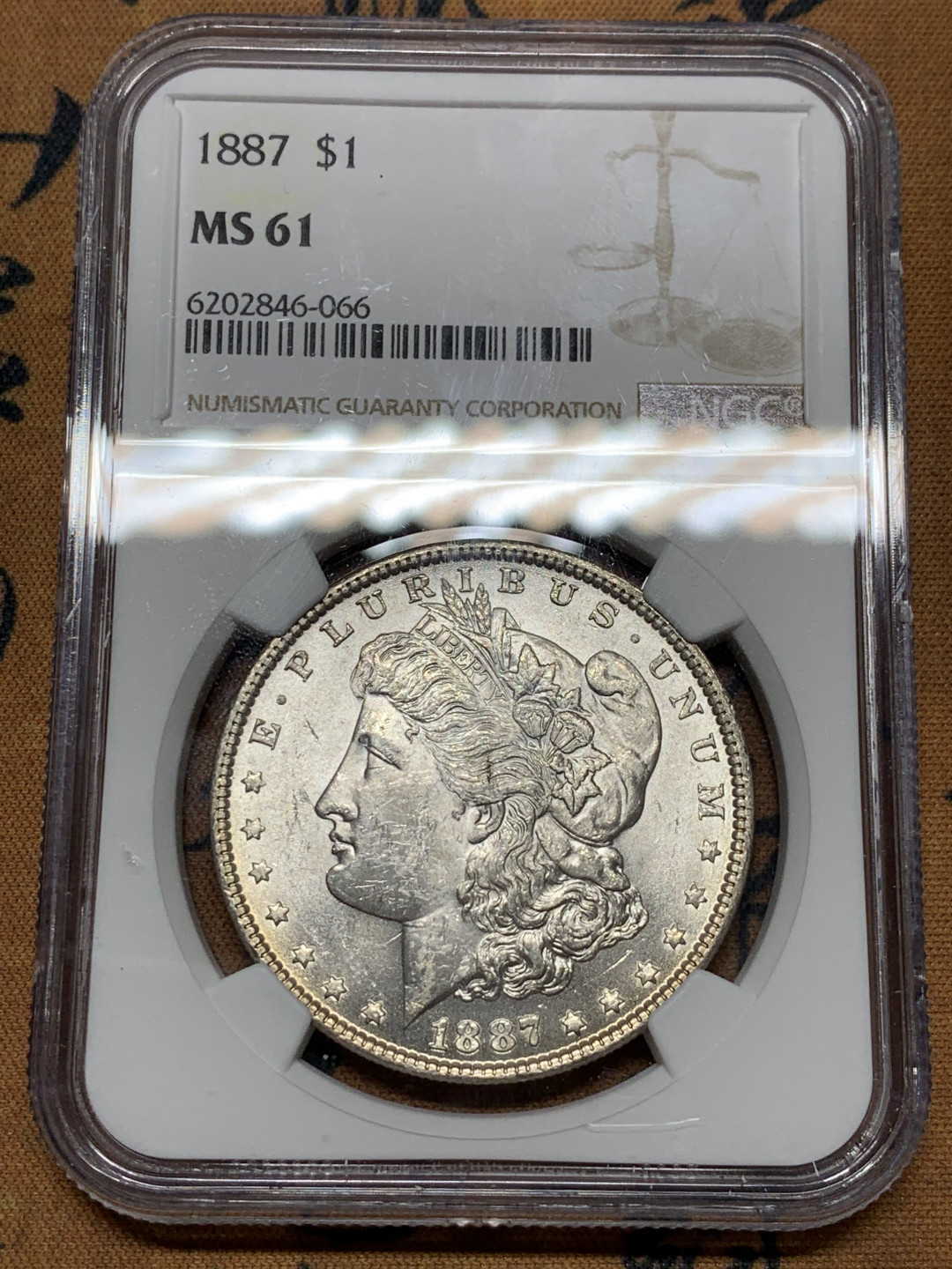 《竞宝斋》第31场（年内尾拍）-周日，周一，周二3场连拍（全场顺丰包邮） NGC-MS61 美国 1887年 1元 摩根银币