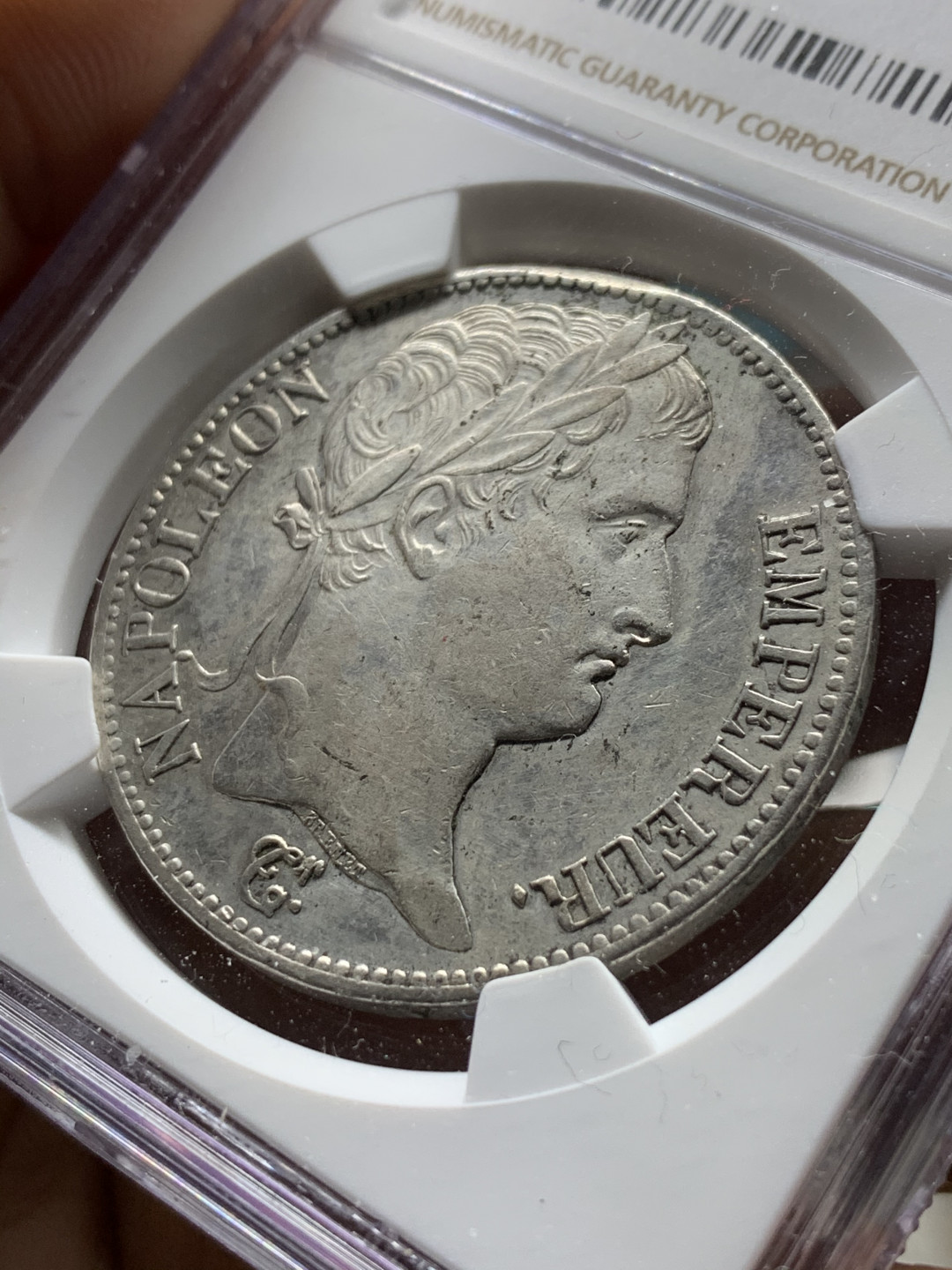 《竞宝斋》第31场（年内尾拍）-周日，周一，周二3场连拍（全场顺丰包邮） NGC 评级 法国 1811年拿一 花冠版 5法郎 大银币 整体深打，磨损小，花冠清晰 值得收藏