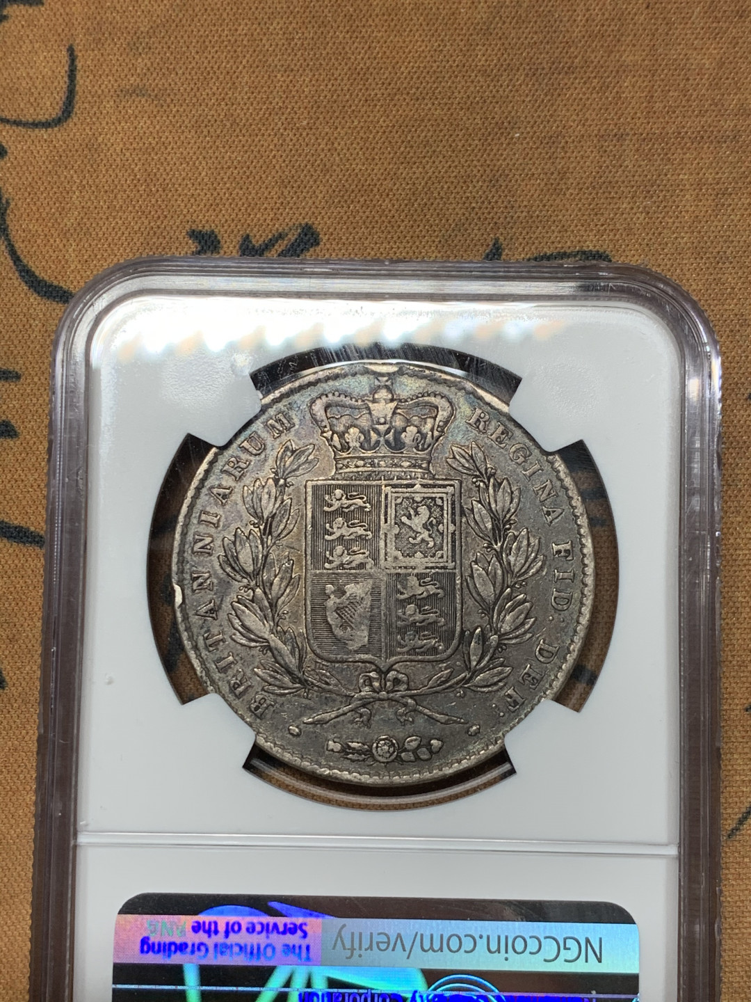 《竞宝斋》第31场（年内尾拍）-周日，周一，周二3场连拍（全场顺丰包邮） NGC 评级 原味包浆 英国 1844年 小维 克朗 大银币 人物自然 清晰 热门上涨品种