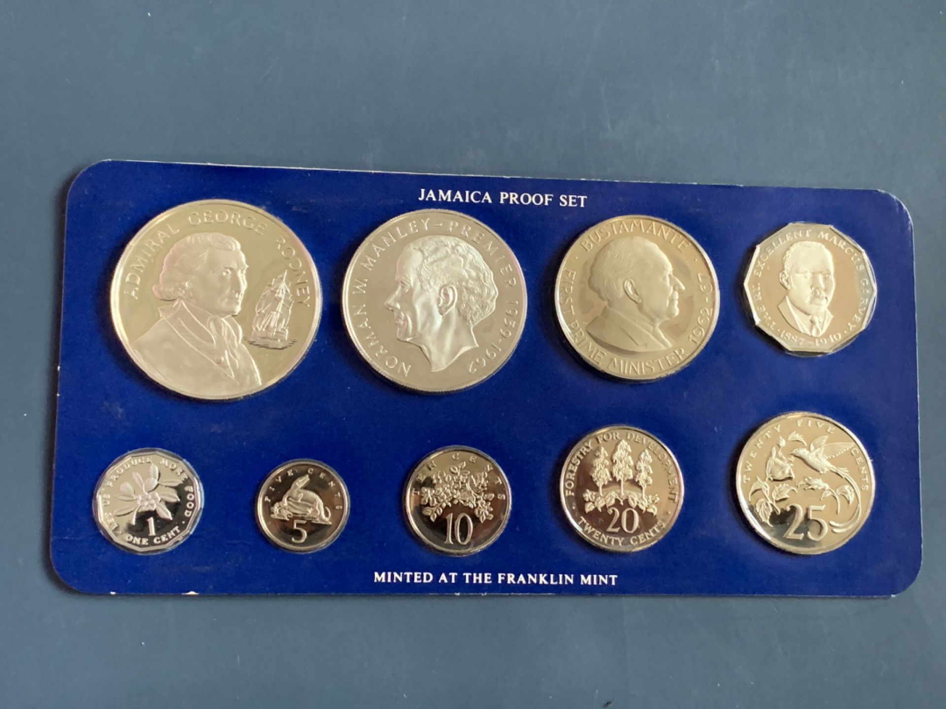 《竞宝斋》第31场（年内尾拍）-周日，周一，周二3场连拍（全场顺丰包邮） 牙买加 1977年 精制套币9枚含2枚大银币80克原盒原证