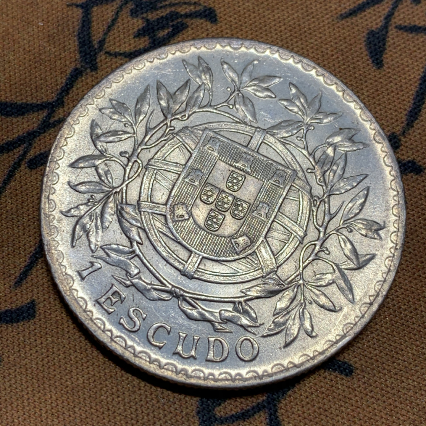 《竞宝斋》第31场（年内尾拍）-周日，周一，周二3场连拍（全场顺丰包邮） 极美品 葡萄牙女神 1916年 1埃斯库多 大银币 25克，37.5mm