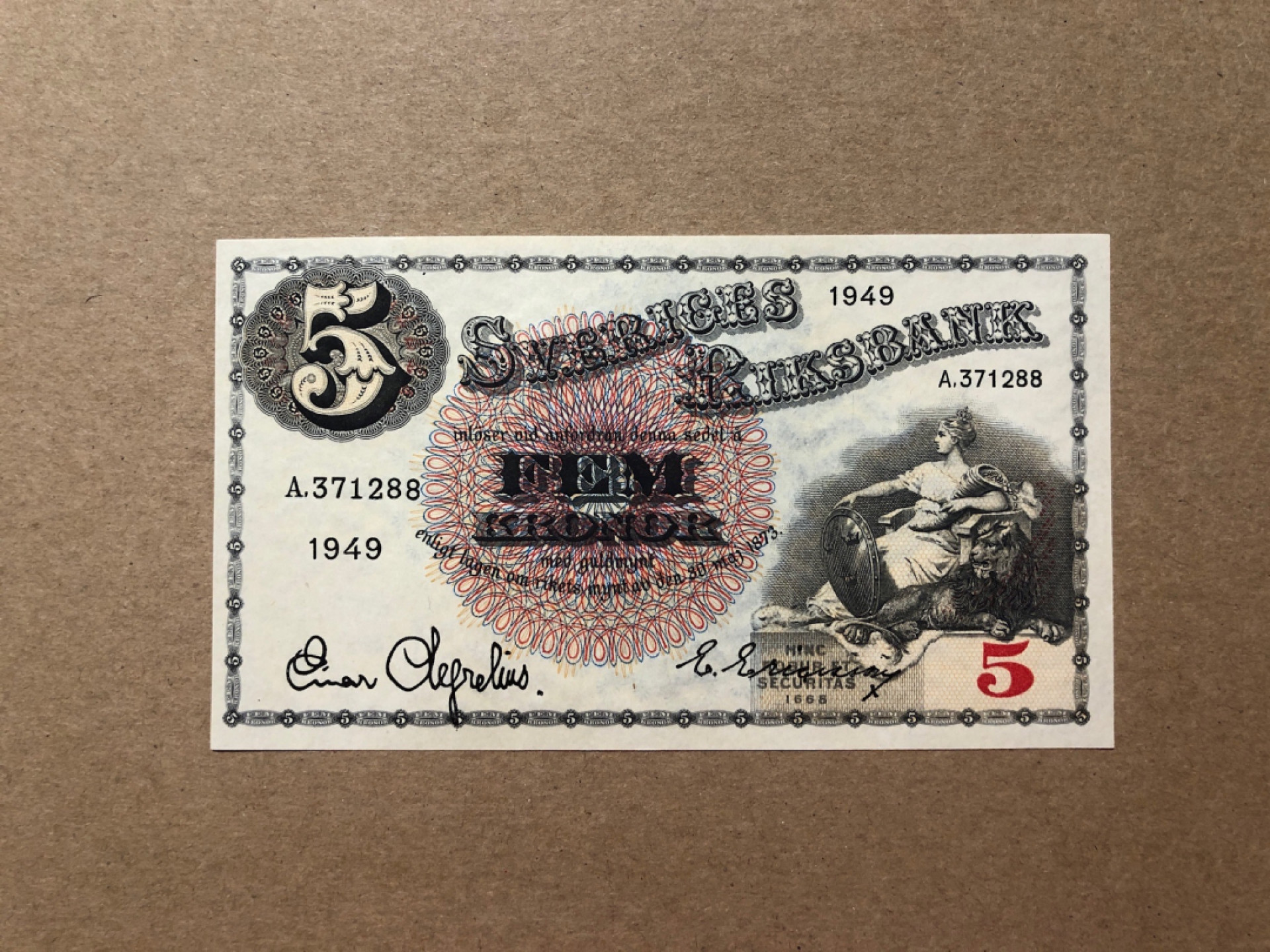 《张总收藏》48期——新春精品 瑞典5克朗 UNC 1949年版