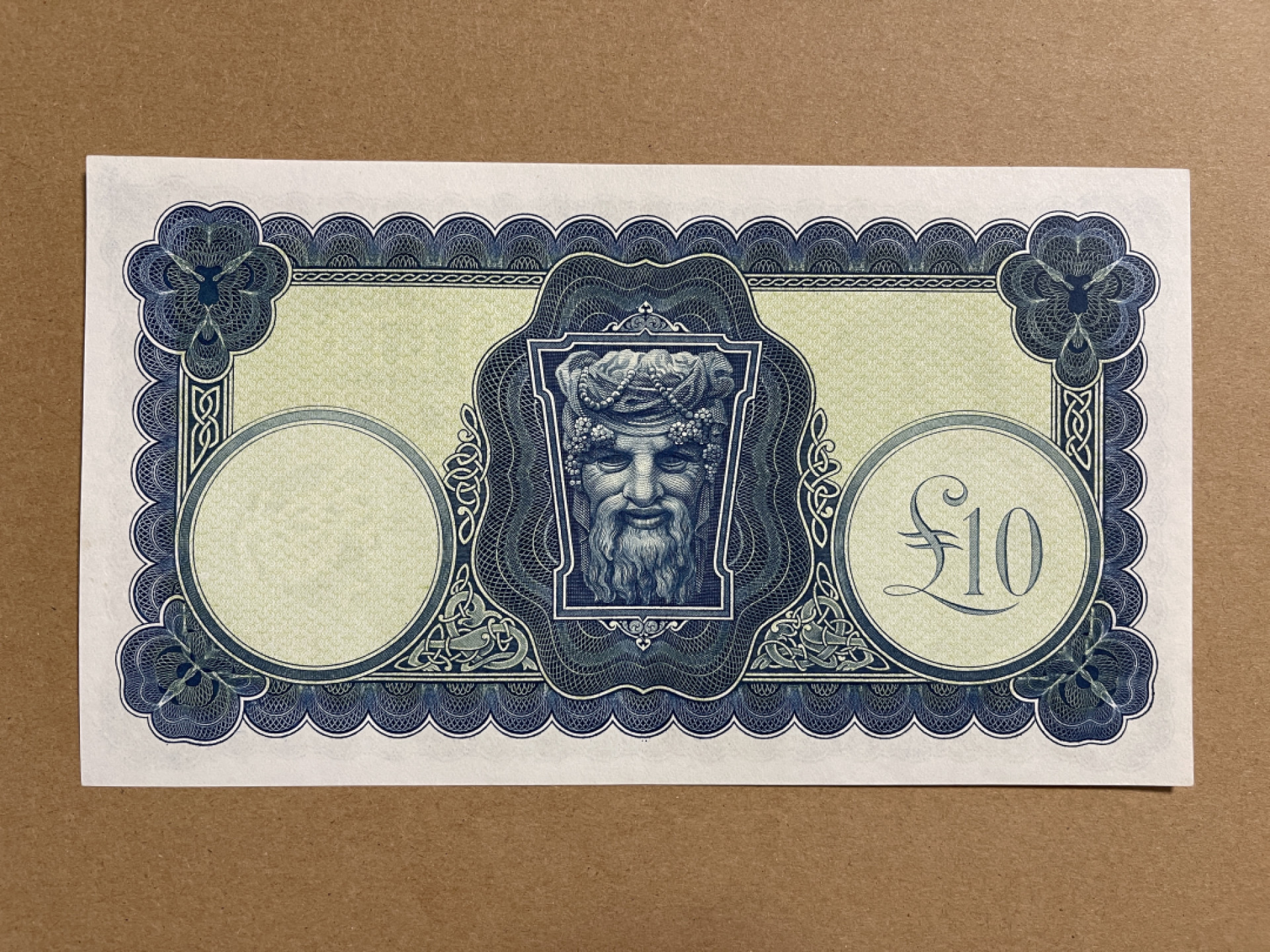 《张总收藏》48期——新春精品 爱尔兰10镑 UNC 1960年 拉佛雷夫人