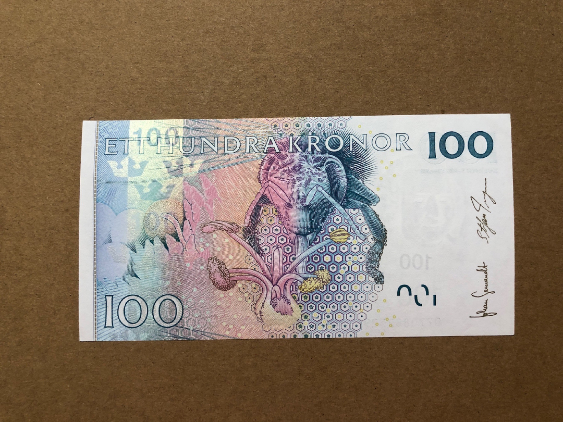 《张总收藏》48期——新春精品 瑞典100克朗 UNC 2010年 瑞典自然科学家林奈