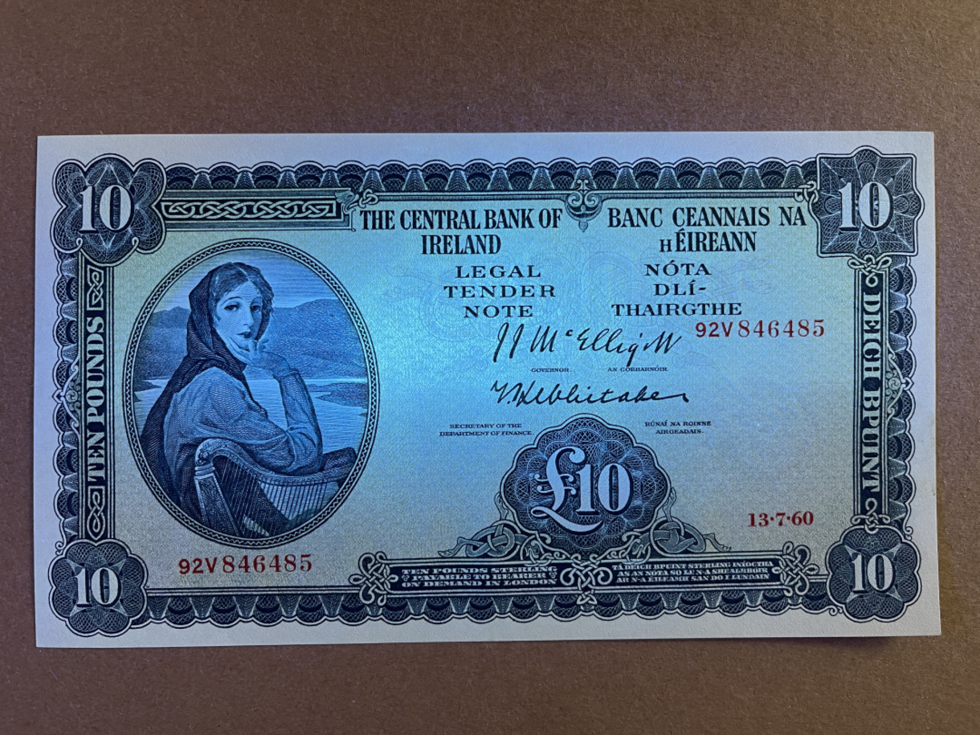 《张总收藏》48期——新春精品 爱尔兰10镑 UNC 1960年 拉佛雷夫人