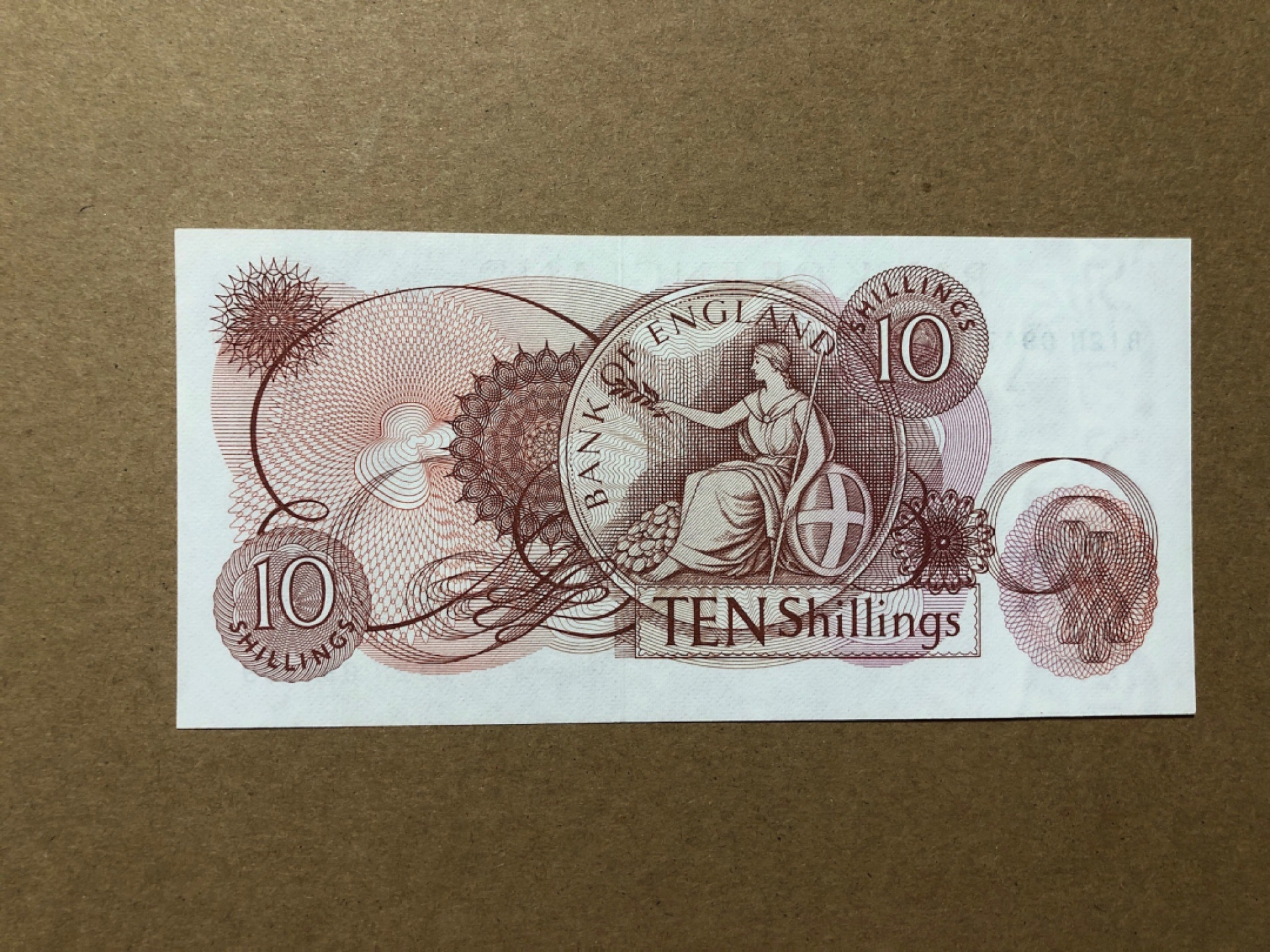 《张总收藏》48期——新春精品 英国10先令 UNC C序列