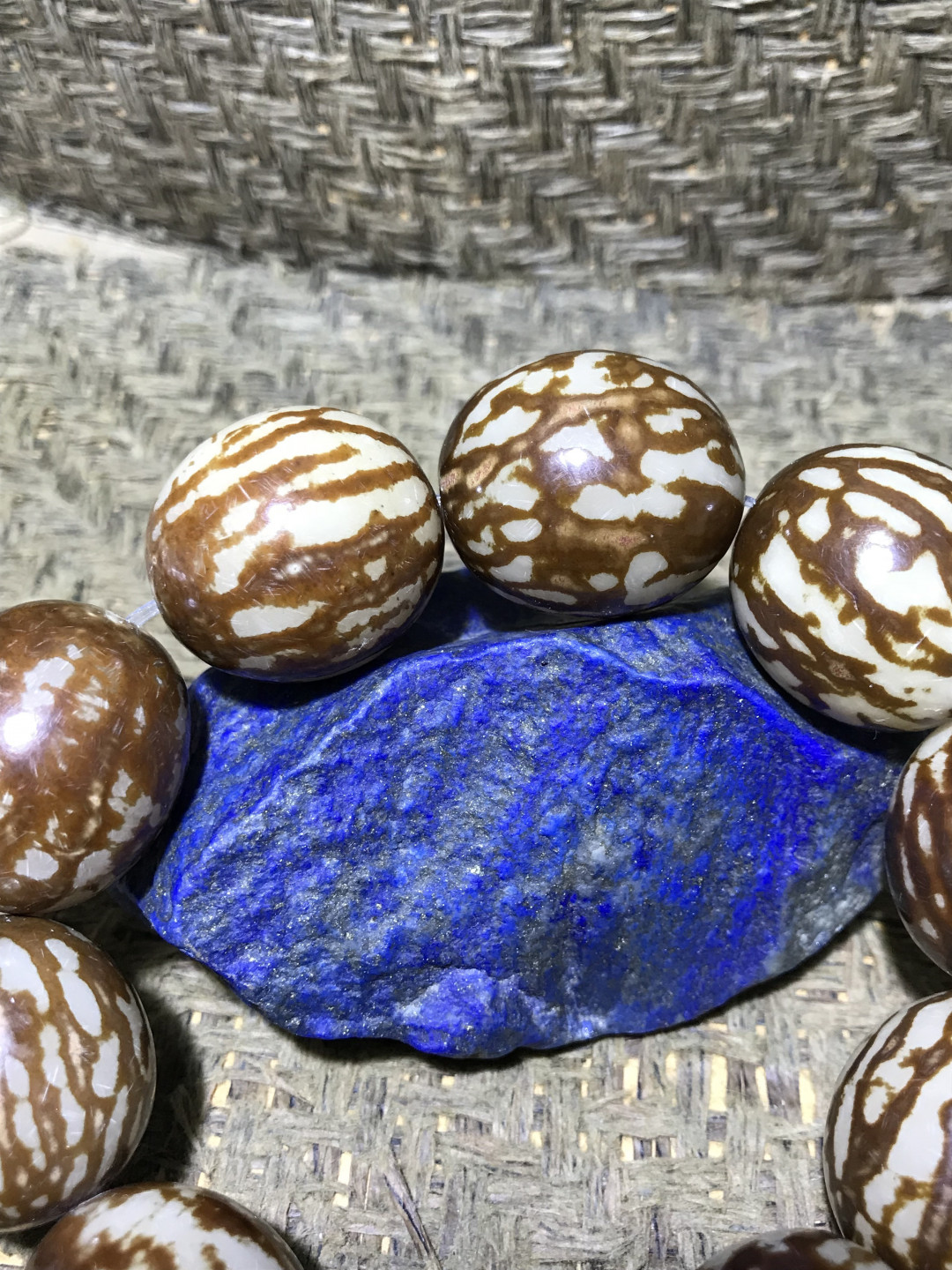 天然花皮菩提根单圈手串一条