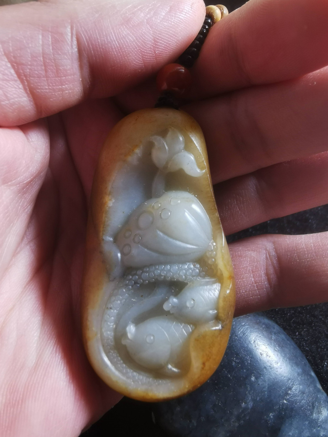 和田玉籽料黄油皮