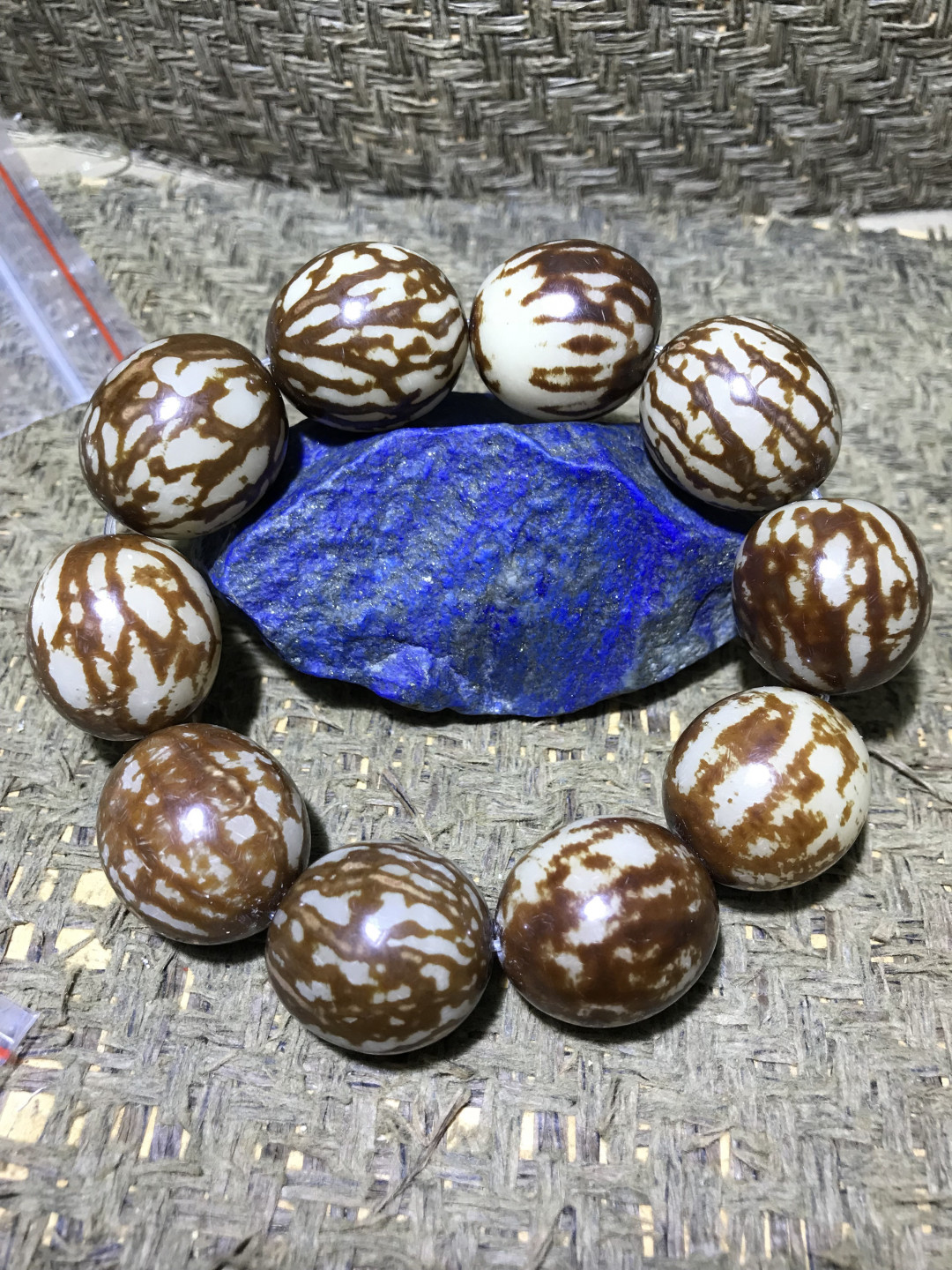 天然花皮菩提根单圈手串一条