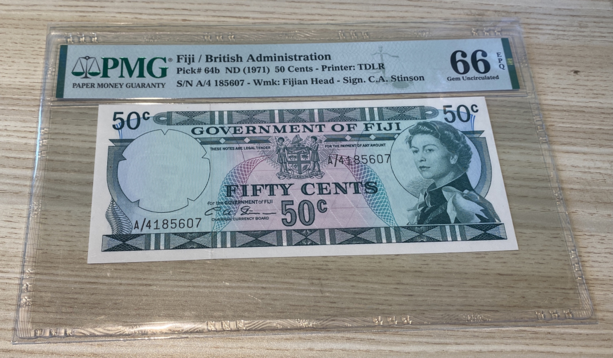 Chase Auction 第1期 - -世界纸币精萃 1971年斐济50分，PMG66分，戎装女王头像！