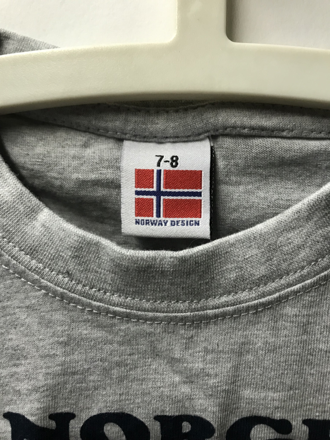 零元拍：挪威🇳🇴儿基会圣诞礼物，国家旗帜多特蒙德队锋霸未来世一锋哈兰德亲笔签名童装T恤