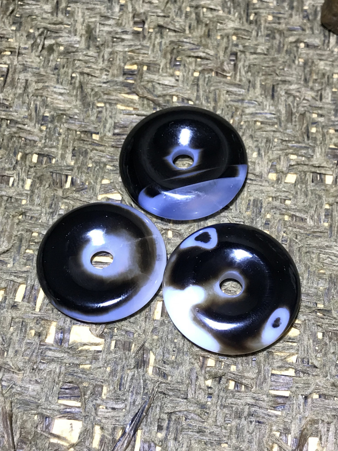天然通货墨色海洋玉髓平安扣三个！